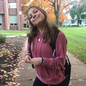 Meet your Posher, Danielle